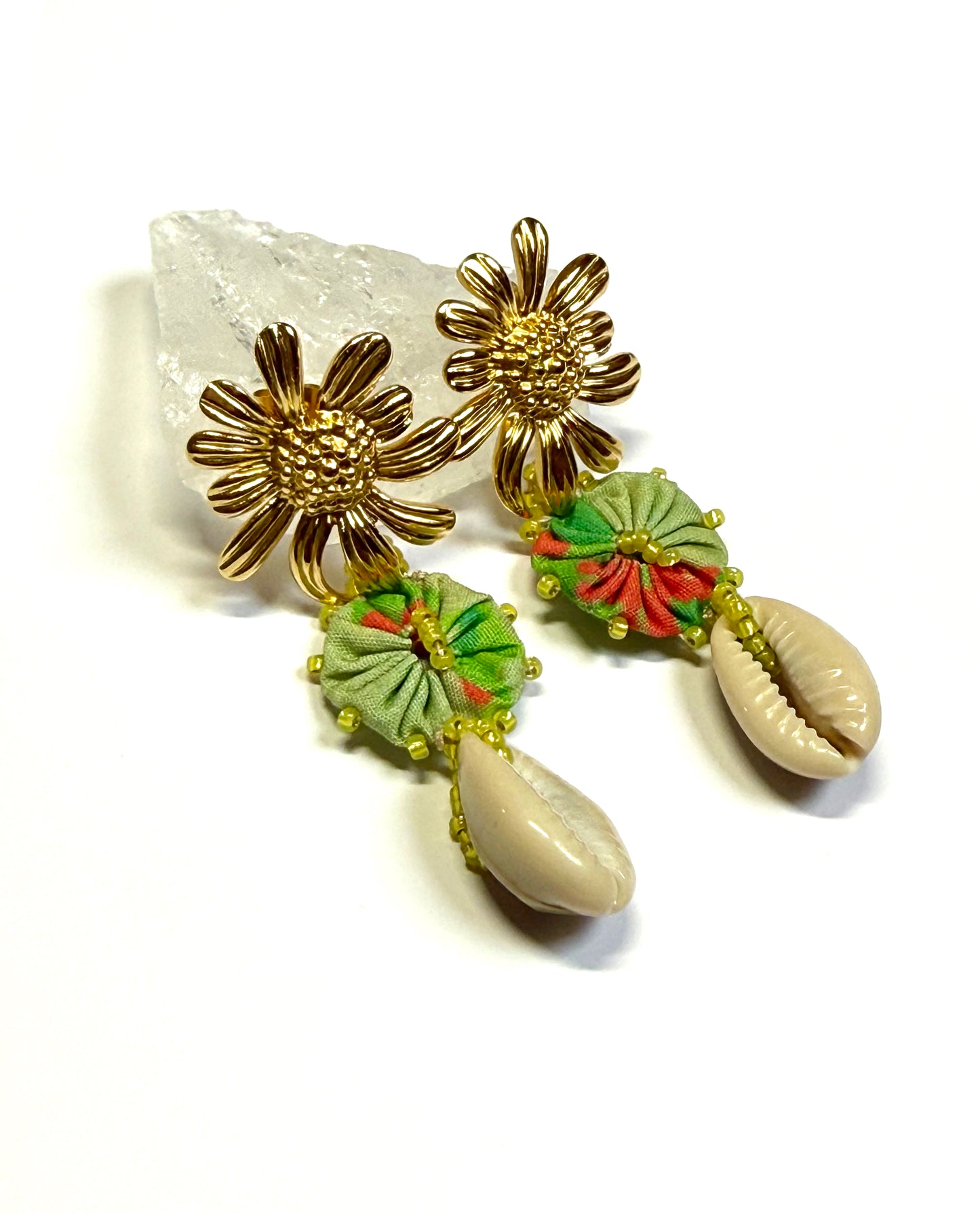 Boucles d'oreilles marguerite vert pistache